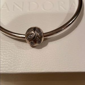 Authentic Pandora Retired Leaves Clip